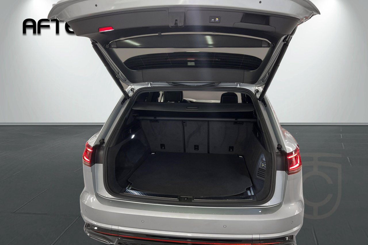 Volkswagen Touareg TDI 4M - R-Line Black Style,