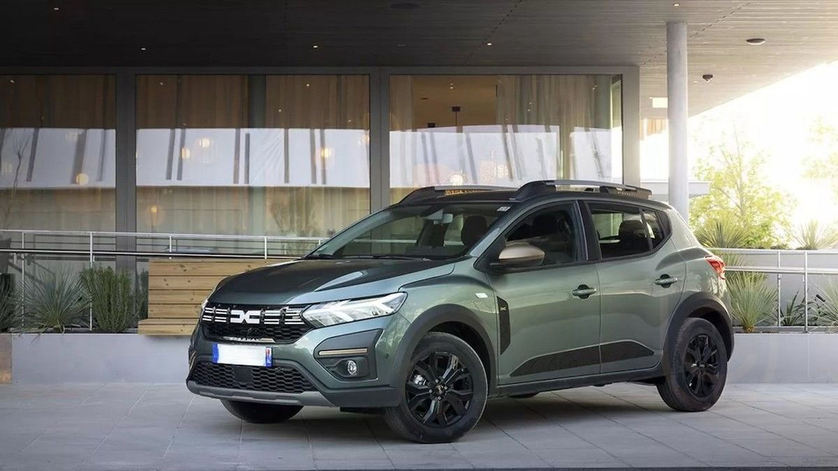 Dacia Sandero EXTREME STEPWAY CEDAR GREEN CROSSOVER 2743:-