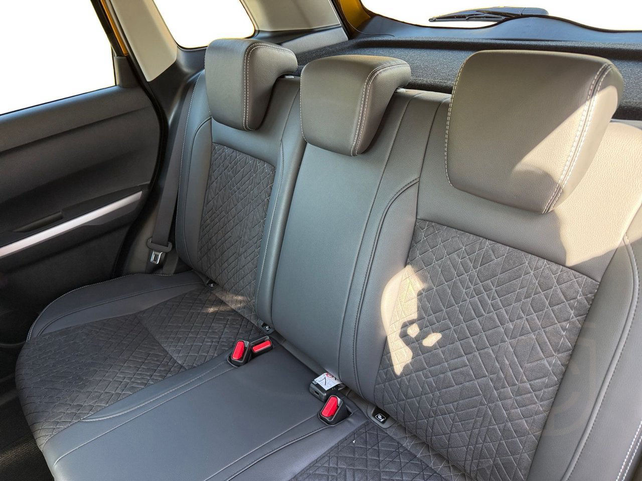 Suzuki Vitara HEV AllGrip Inclusive ink