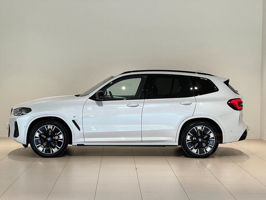 BMW iX3 Harman Kardon, Panorama, 360-View