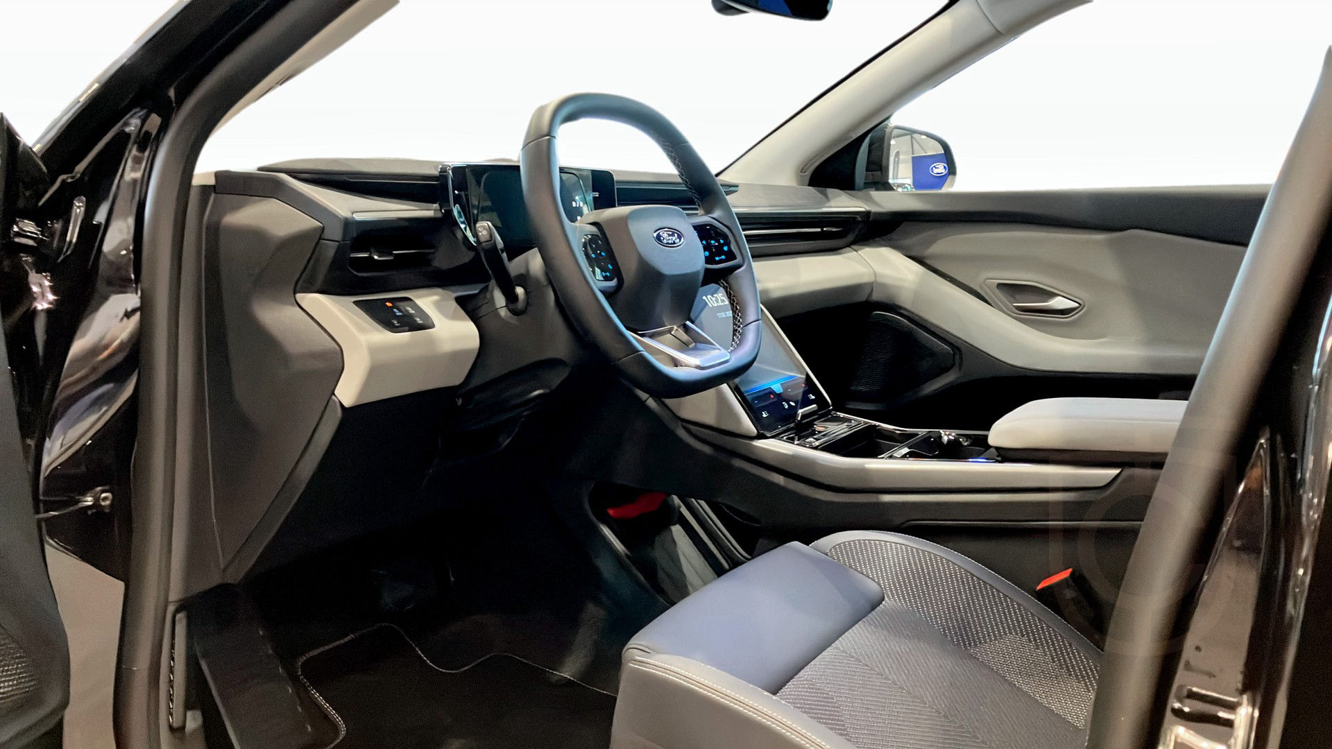 Ford Explorer EV Extended Range RWD