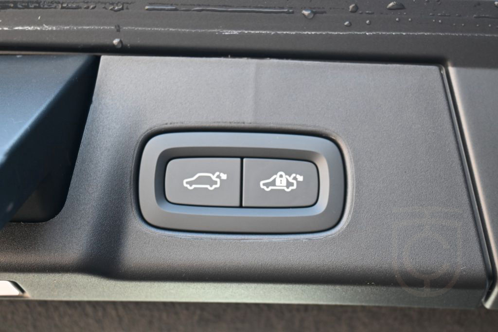 Volvo V90 B4 D AWD Cross Country Plus*Pano*STHZG*AHK