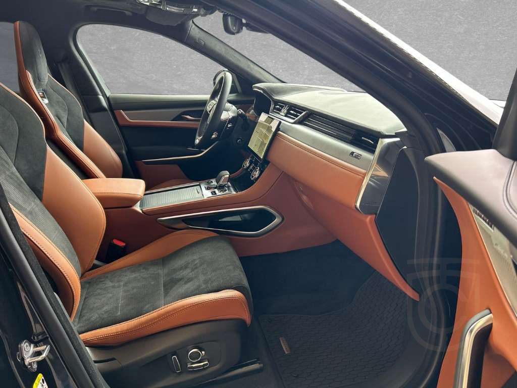 Jaguar F-Pace SVR AWD P550*HUD*Pano