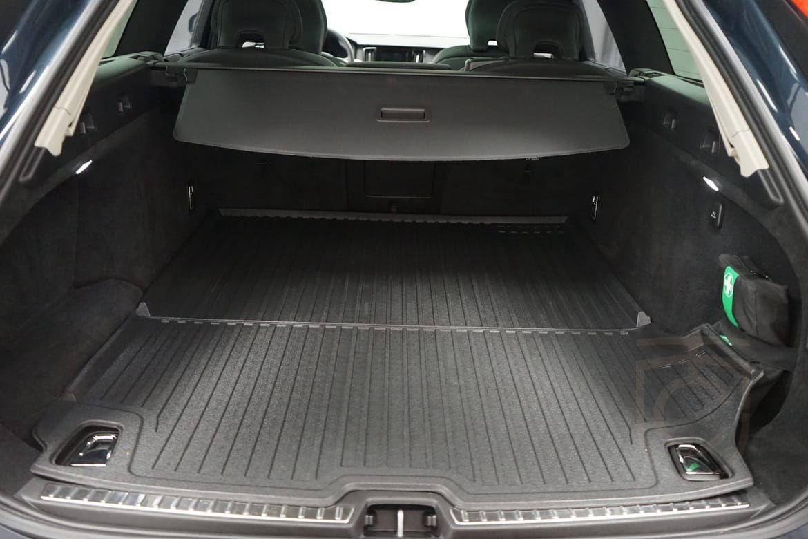 Volvo V90 T8 Ultra Bright