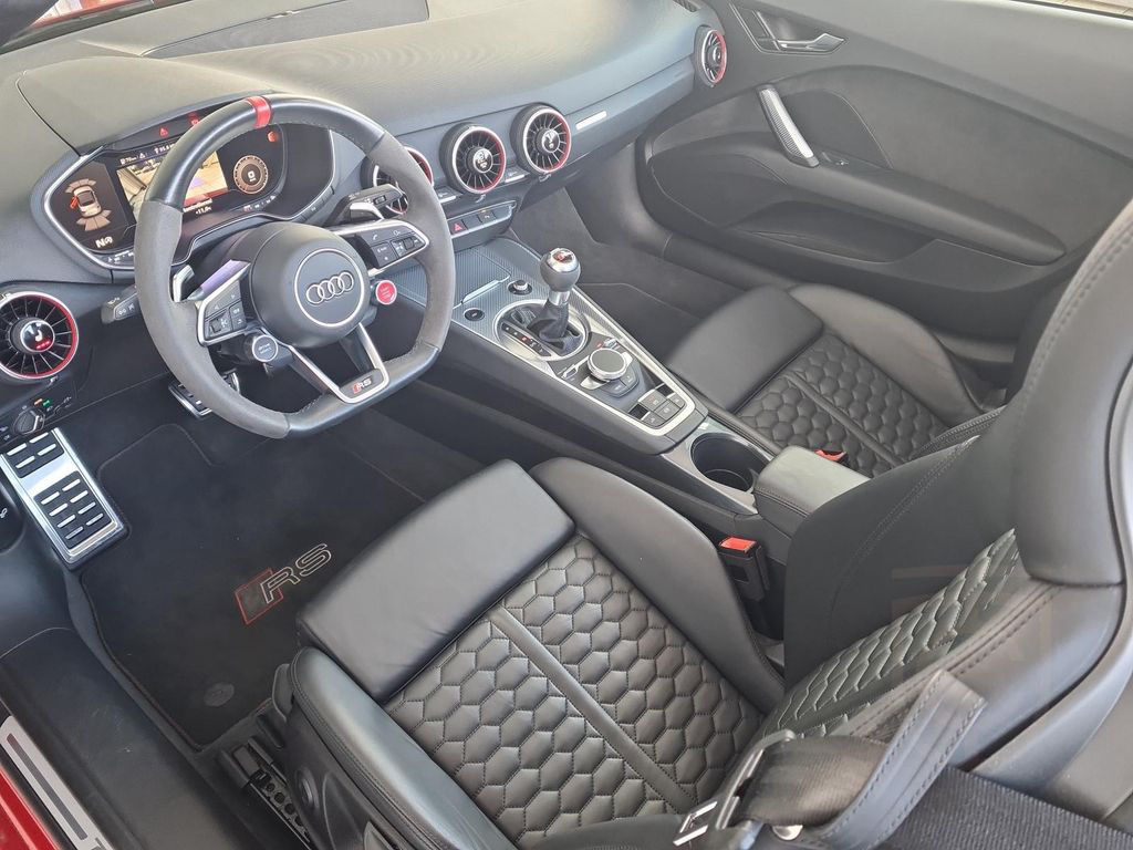 Audi TT RS quattro RS-Dämpf-Regl. RS-Abgas SideAssist
