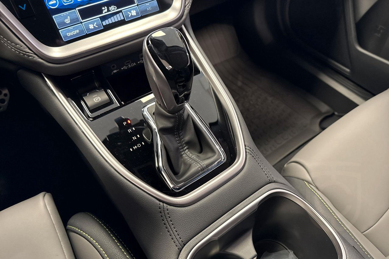 Subaru Outback 2.5 Field X-fuel AWD