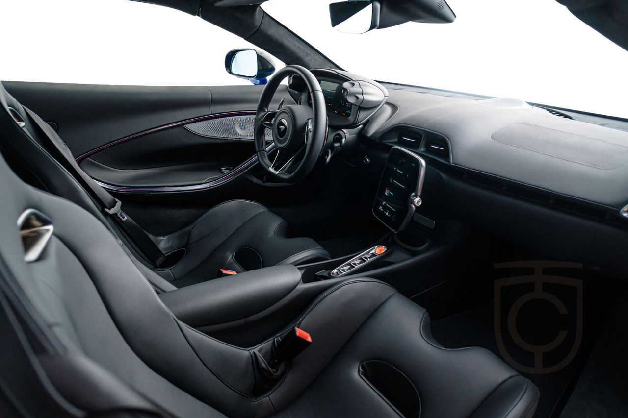 McLaren Artura Spider