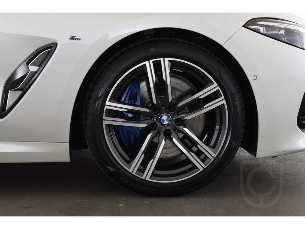 BMW 840 i Cabrio Soft-Close Multifunktionssitze Nack