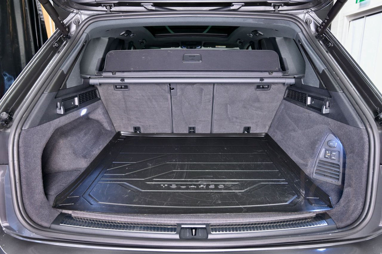 Volkswagen Touareg R eHybrid 3.0 V6 TSI 4M