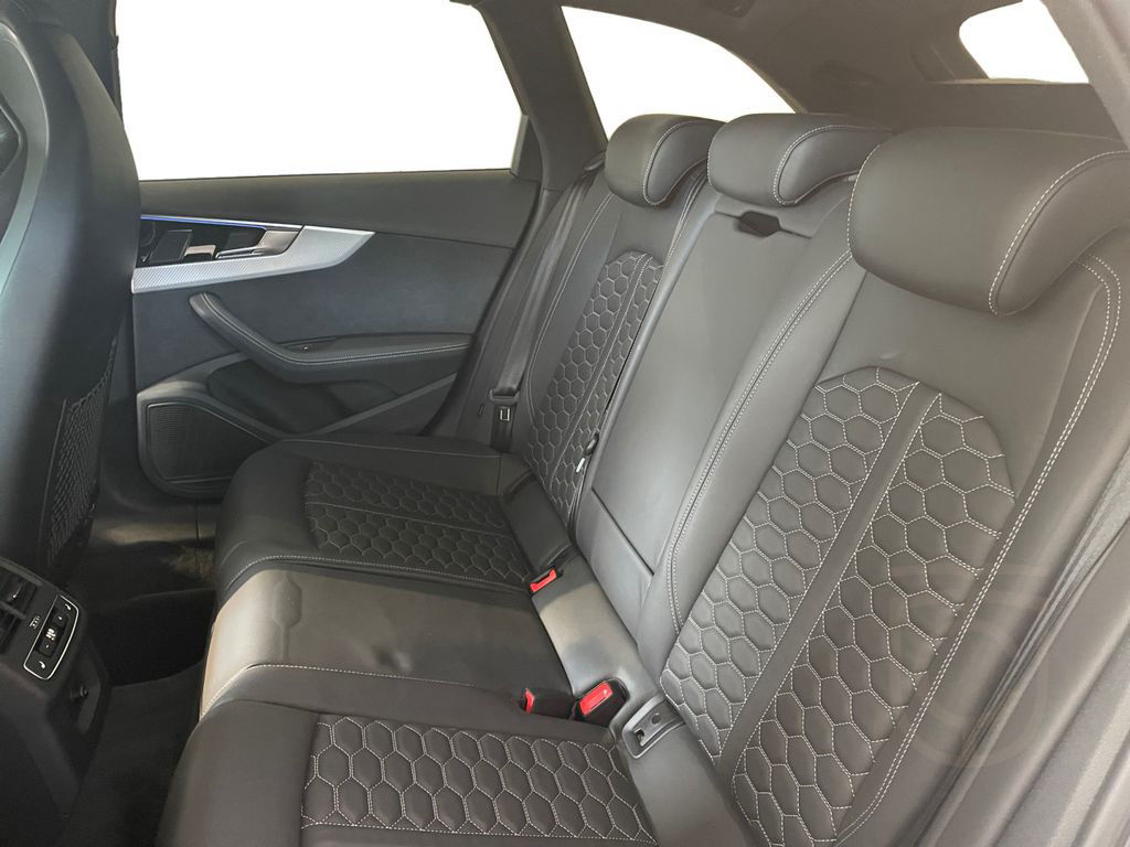 Audi RS 4 Avant TFSI S-tronic quattro B&O Matrix Pano