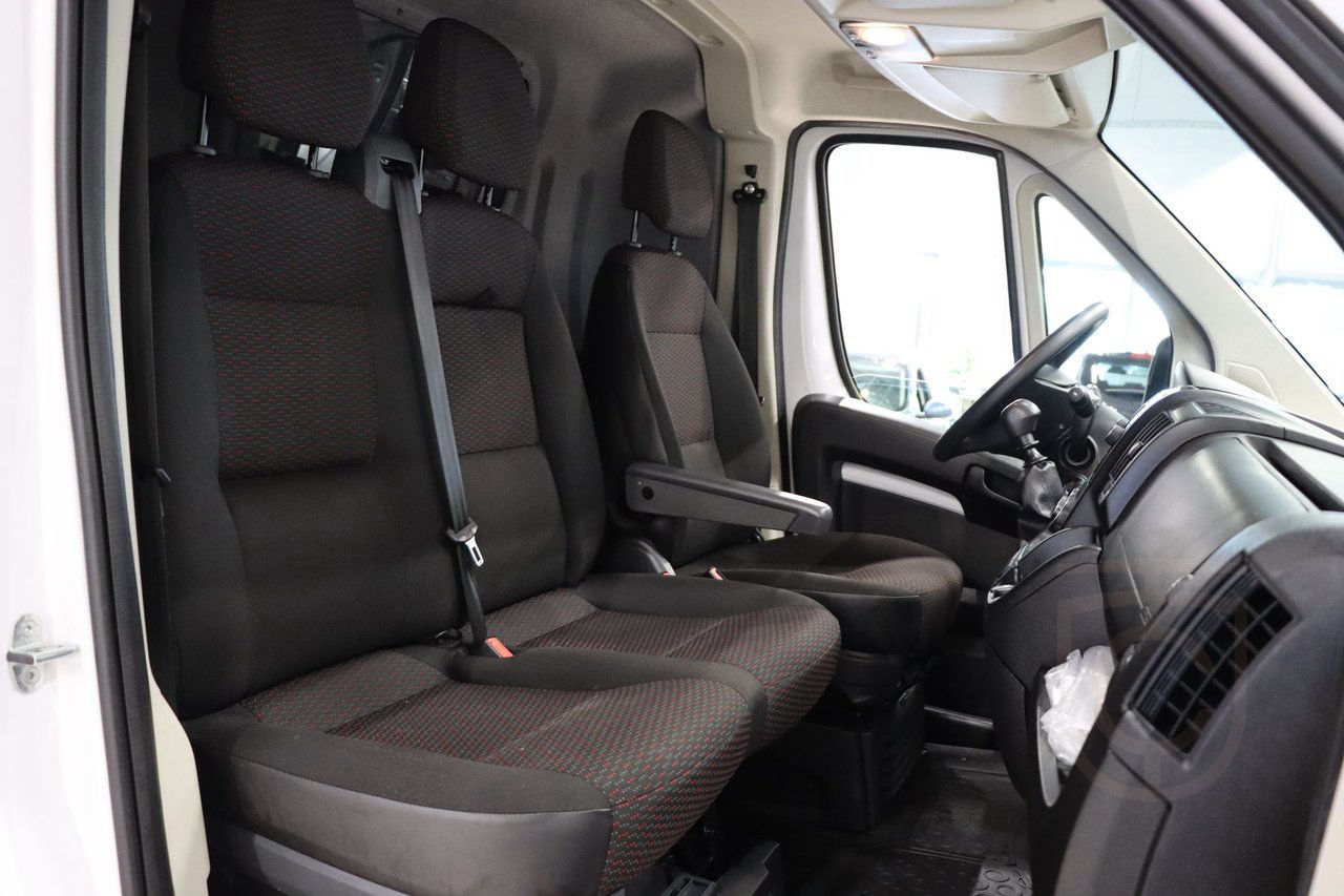 Peugeot Boxer 335 2.2