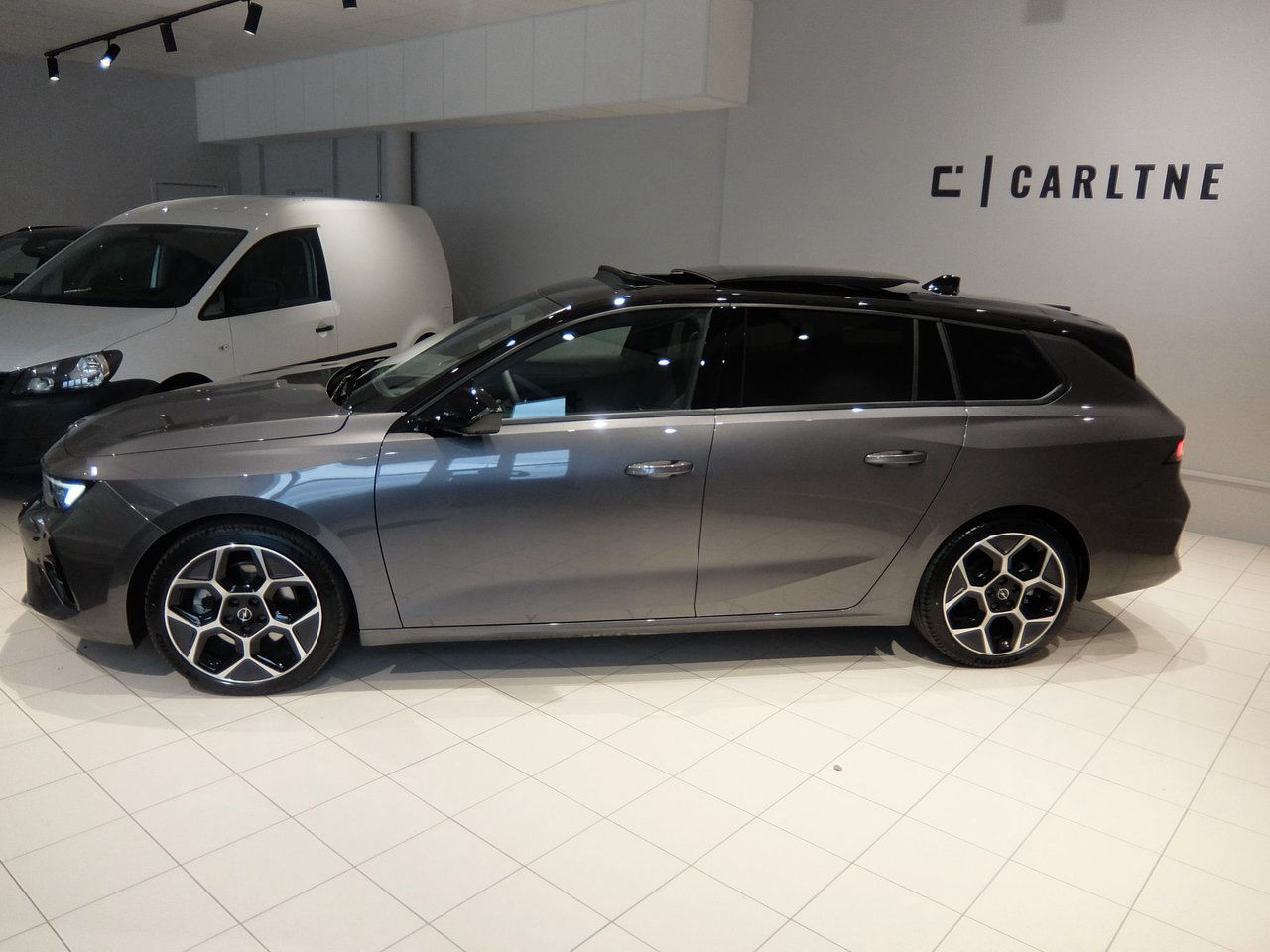 Opel Astra ST Ultimate P130