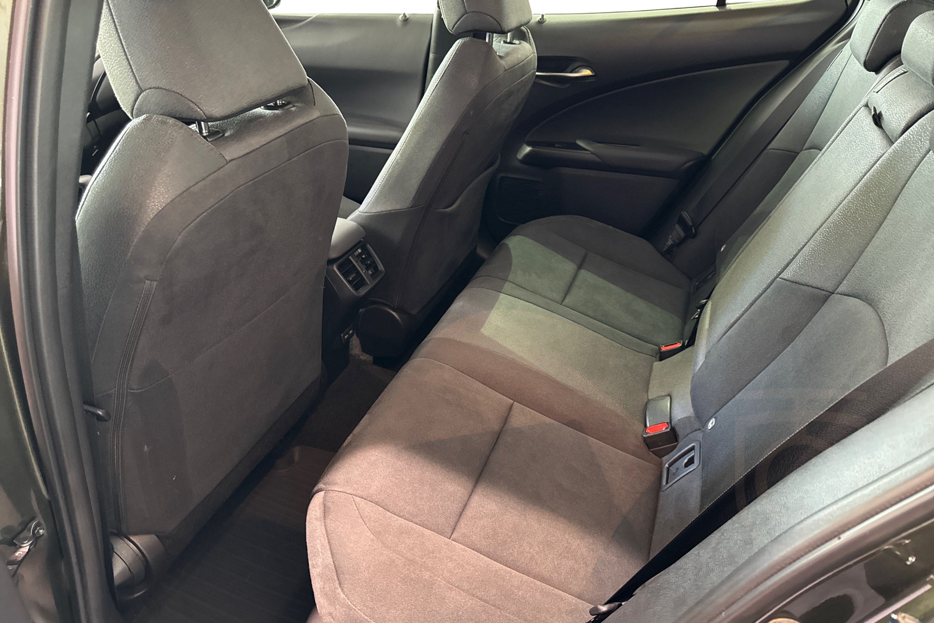Lexus UX 250h