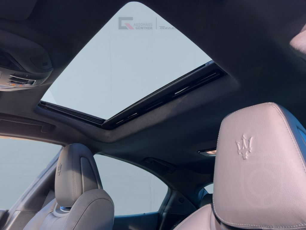 Maserati Ghibli MODENA 430PS AWD Bianco&Nero /Wow Effekt