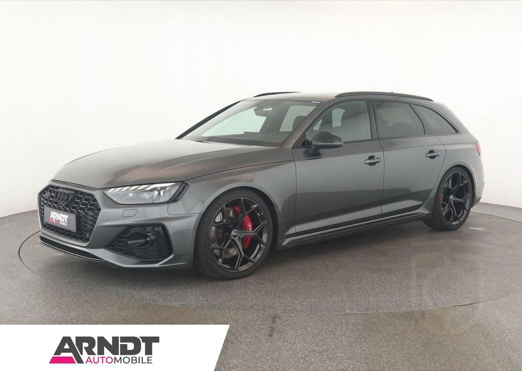 Audi RS4 Avant competition+ Matrix Pano Nav BangO Kam