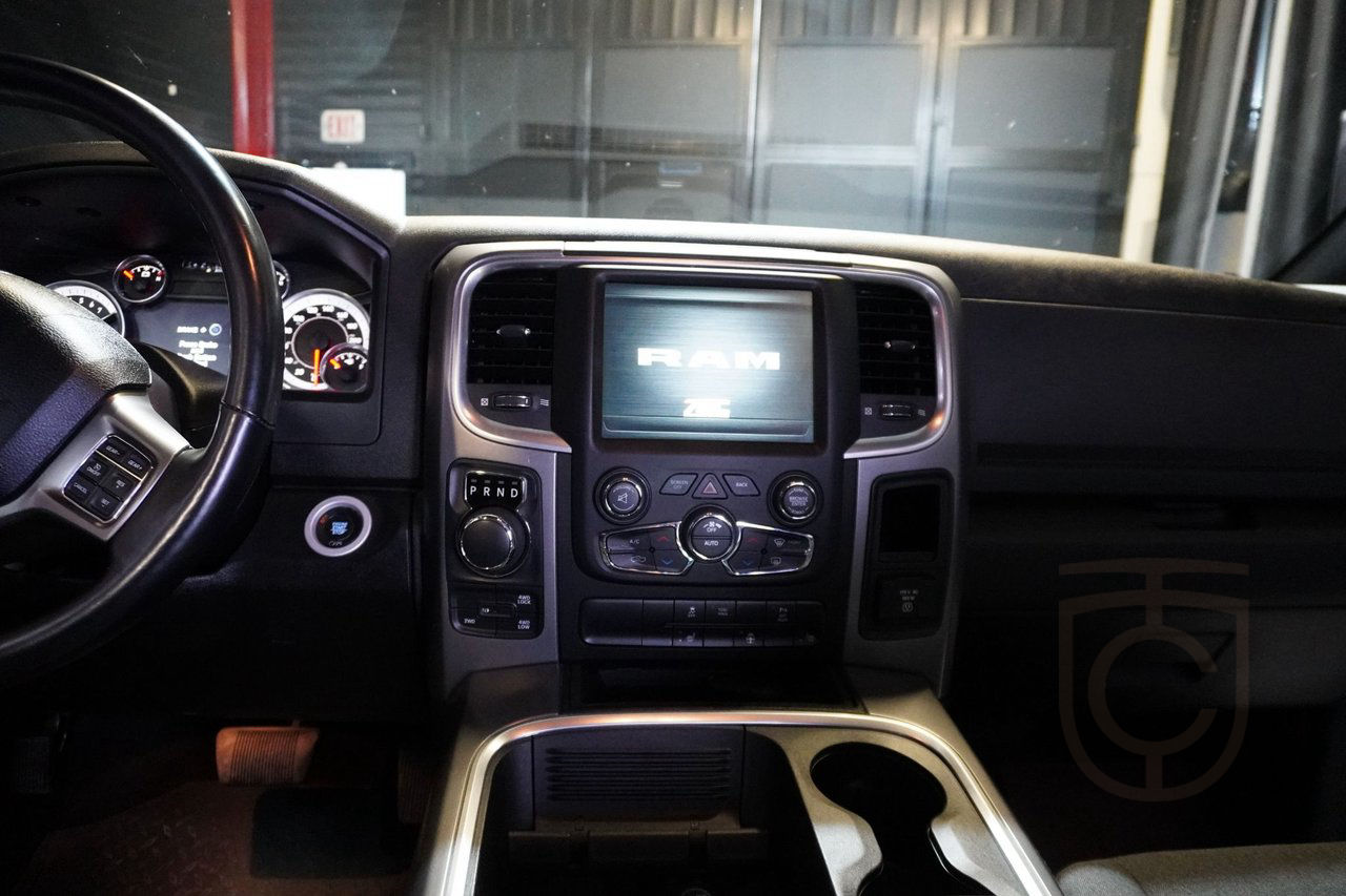 Dodge RAM  Dodge Ram HEMI 5.7 V8 –