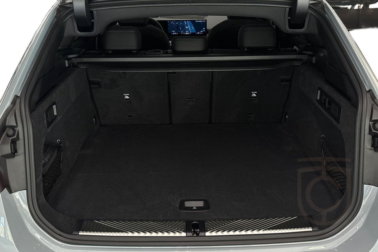 BMW i5 xDrive 40 Touring M-Sport Pro