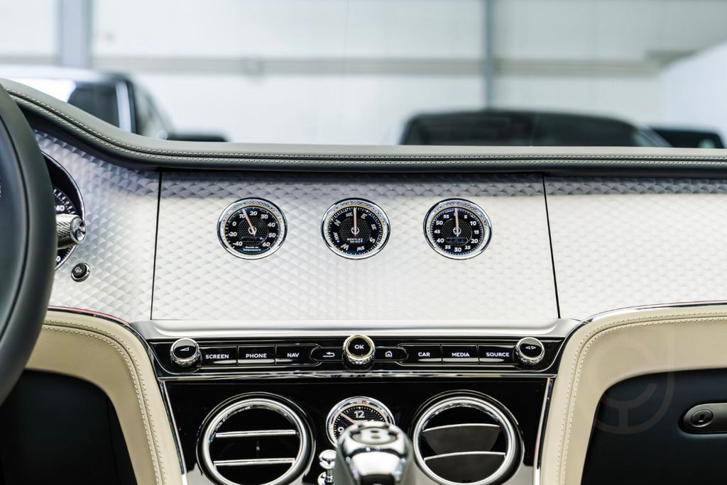 Bentley Continental GT Convertible V8 S /Ceramic Brakes