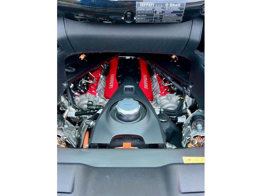 Ferrari SF90 Spider JBL Lift Kamera Garantie -1Hand