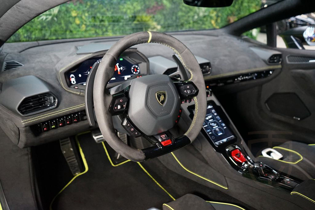 Lamborghini Huracán Sterrato*Ad-PERS*63*MATT*300.826€ NETTO