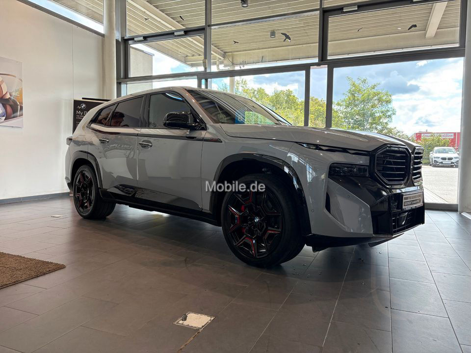 BMW XM 4.4 Label Red M Drivers Package Sport Aut.