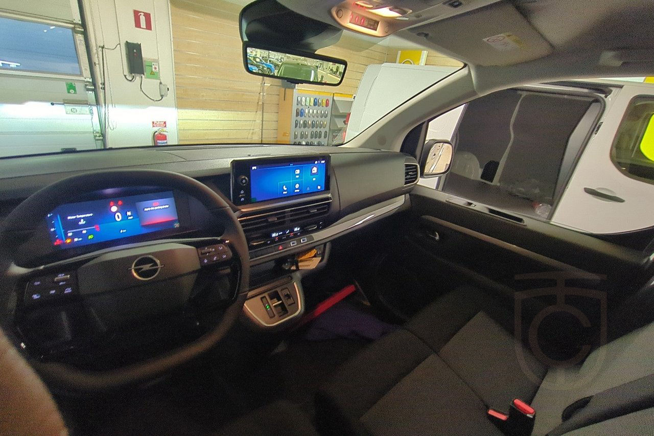 Opel Vivaro L3 145 AT8 ELITE