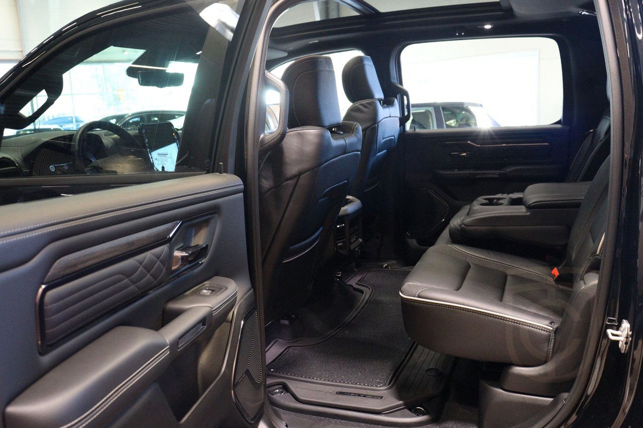 Dodge RAM 1500 Limited Night Rambox
