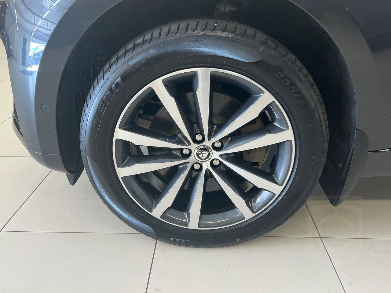 Jaguar F-Pace P400e R-Dynamic