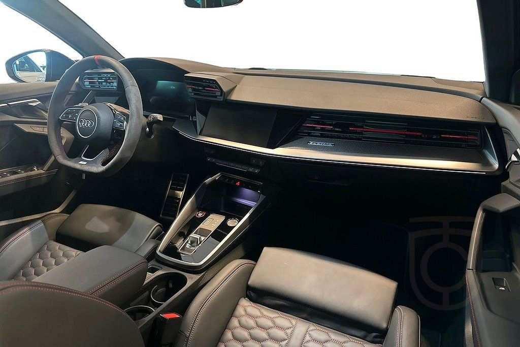 Audi RS3 Sedan RS-Designpaket Plus B&O 360kamera Pano