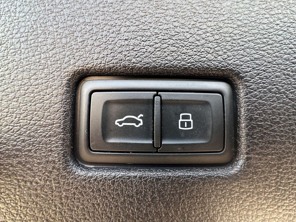Audi RSQ8 4.0 TFSI quat./Matrix/StHz/HuD/B&O/Pano/HAL