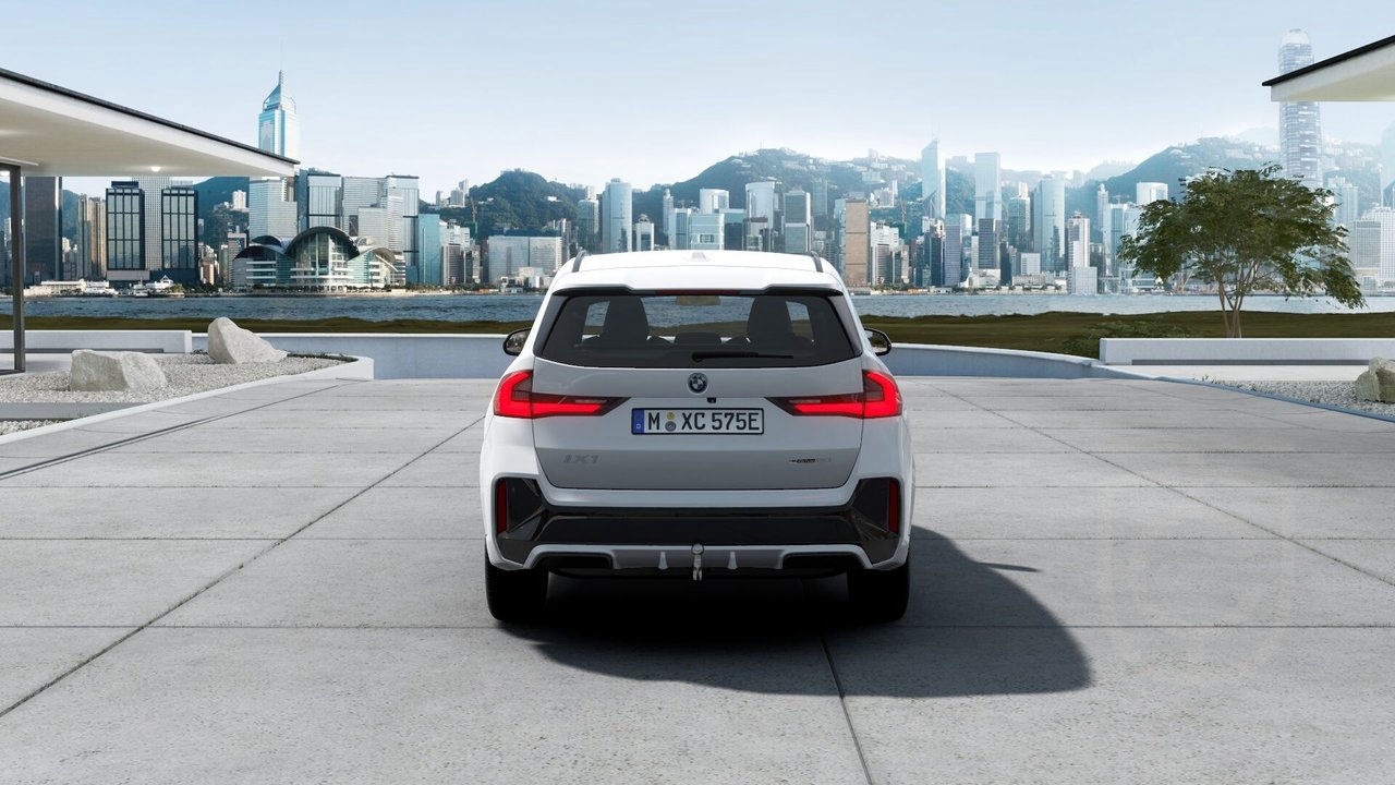 BMW iX1 eDrive20 M Sport Business Ed