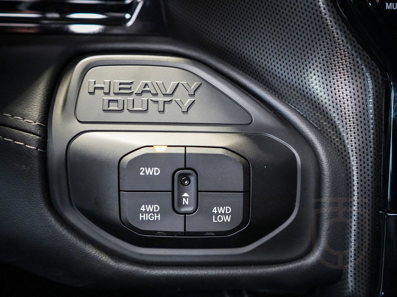Dodge RAM 2500 HD Limited Night Edition RAMBOX CUMMINS