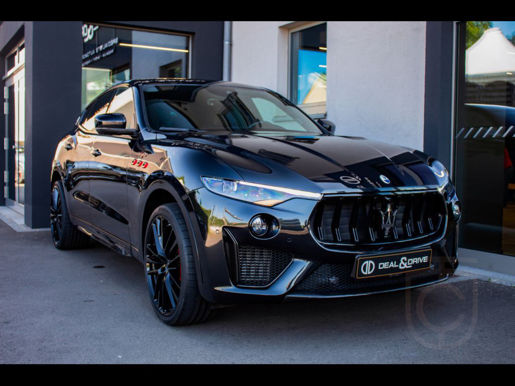 Maserati Levante V8 TROFEO°NERO ASSOLUTO°CARBON 2x°B&W