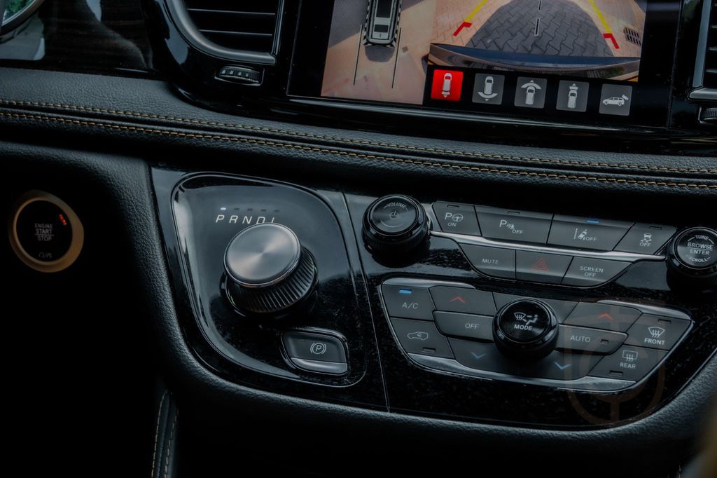 Chrysler Pacifica Pinnacle Panoramadach Multimedia EU