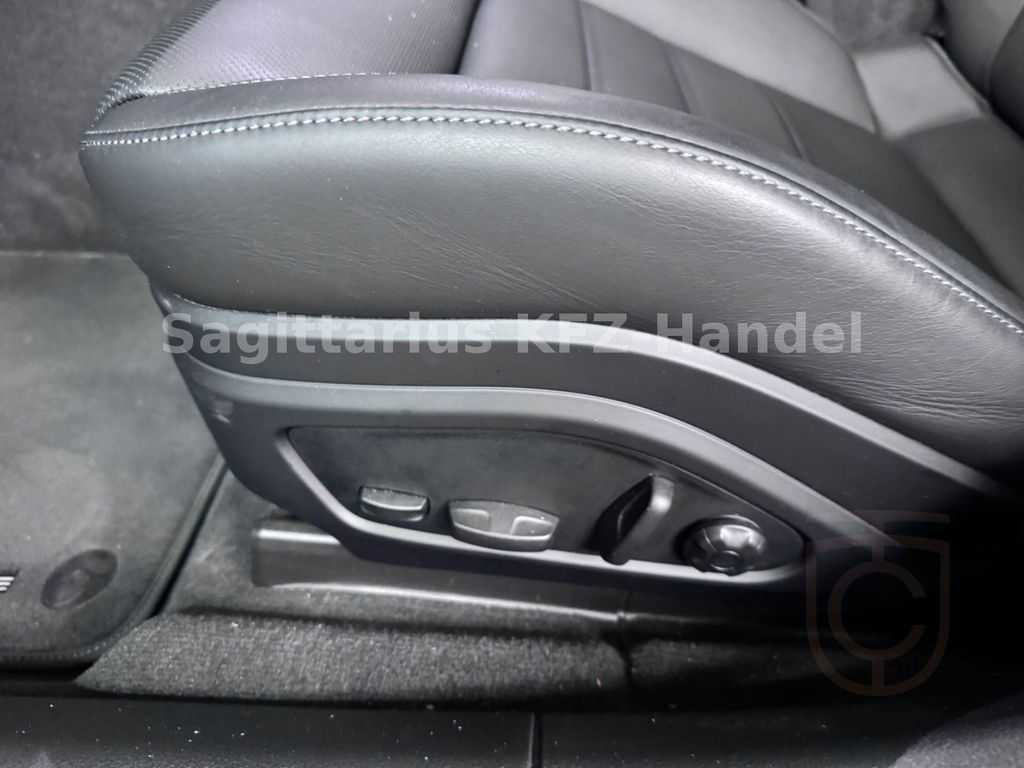 Porsche Panamera 4/InnoD/HUD/3xDisplay/Massage/SAGA/StHz