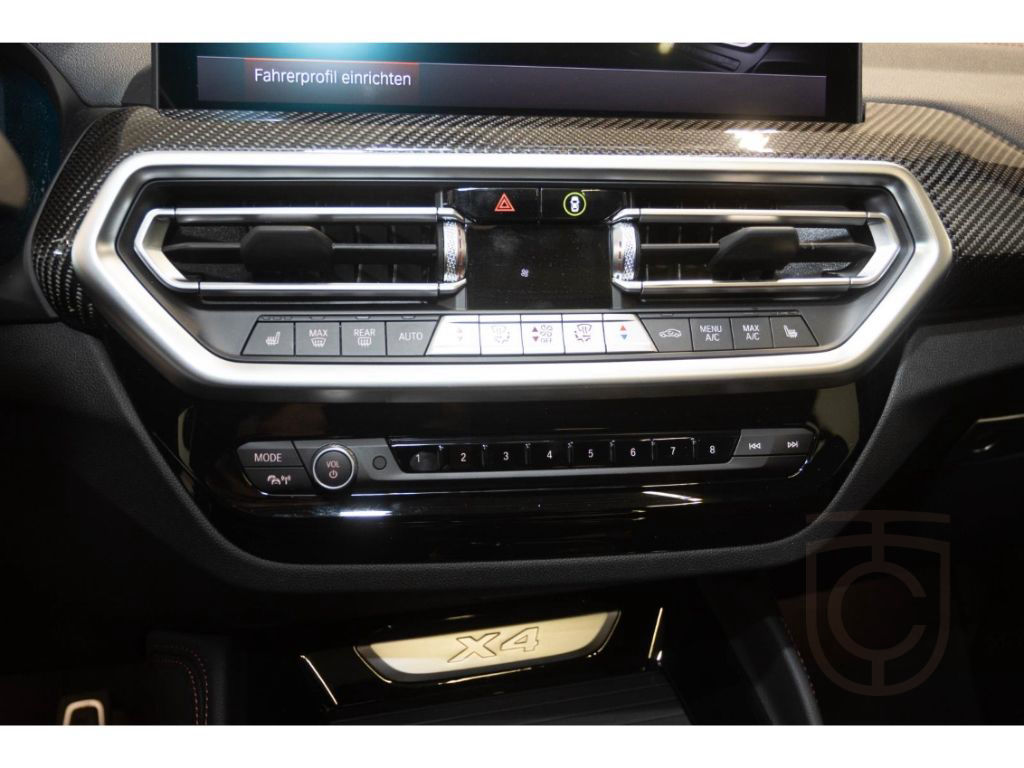 BMW X4 xDrive30dMSport+AHK+Panorama+HUD+Leder+StandH