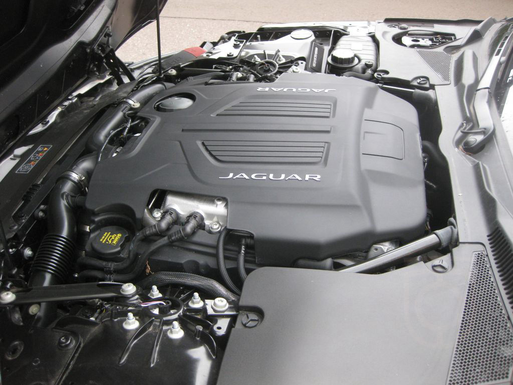 Jaguar F-Type P450 AWD 75