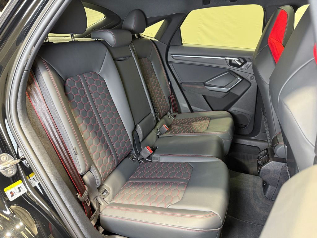 Audi RS Q3 Sportback | MATRIX NAVI PANO LEDER AHK ACC