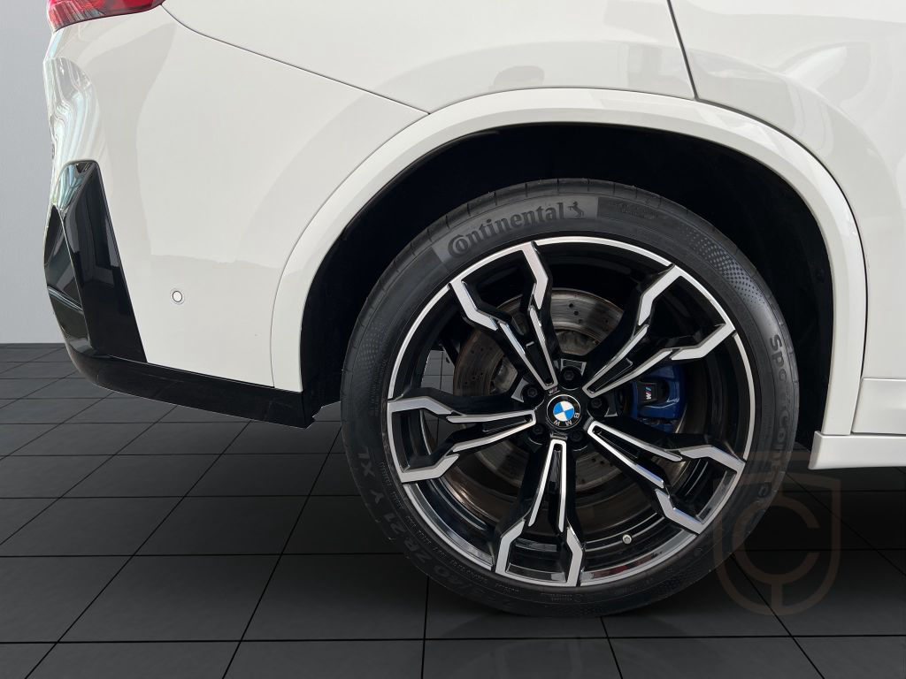 BMW X4 M Competition M-DriversP. NAVI adapLED HUD