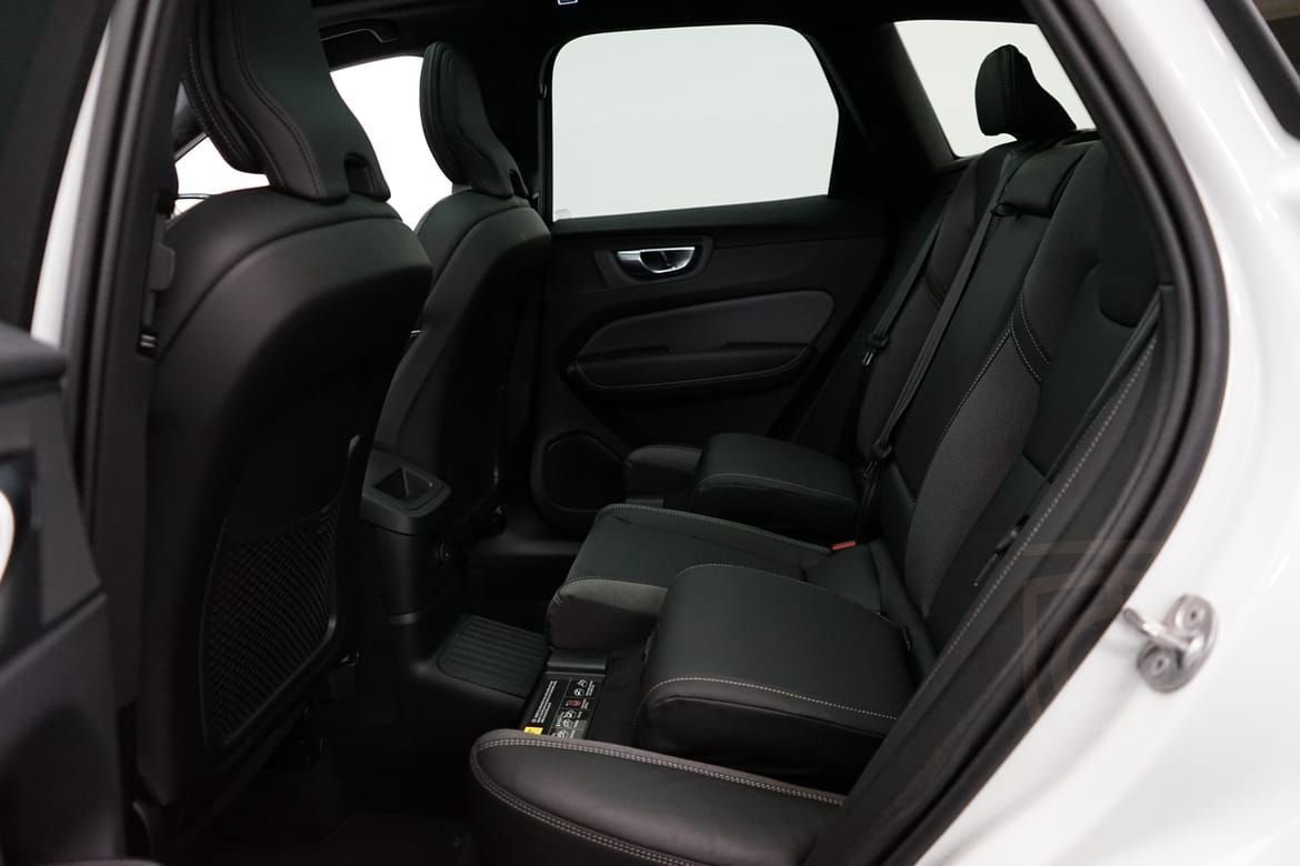 Volvo XC60 T6 Plus Dark Edition,Taklucka, on call