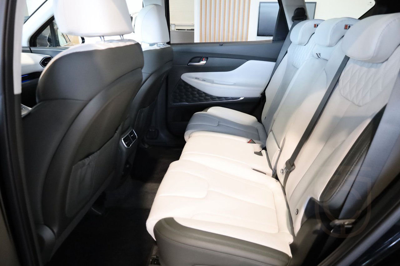 Hyundai Santa Fe Plug-In 4WD Advanced Luxurys Pack