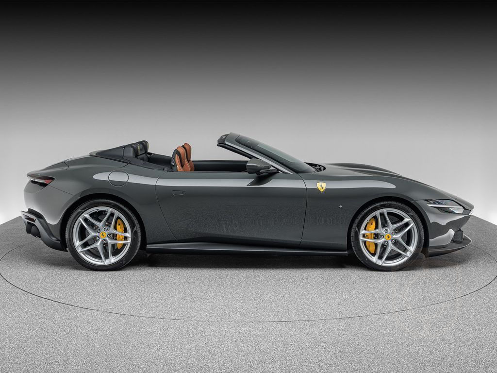 Ferrari Roma Spider