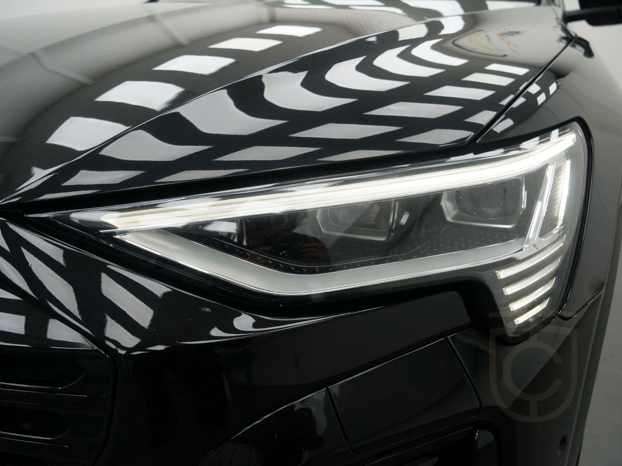 Audi Q8 55 e-tron Quattro S Line Pano