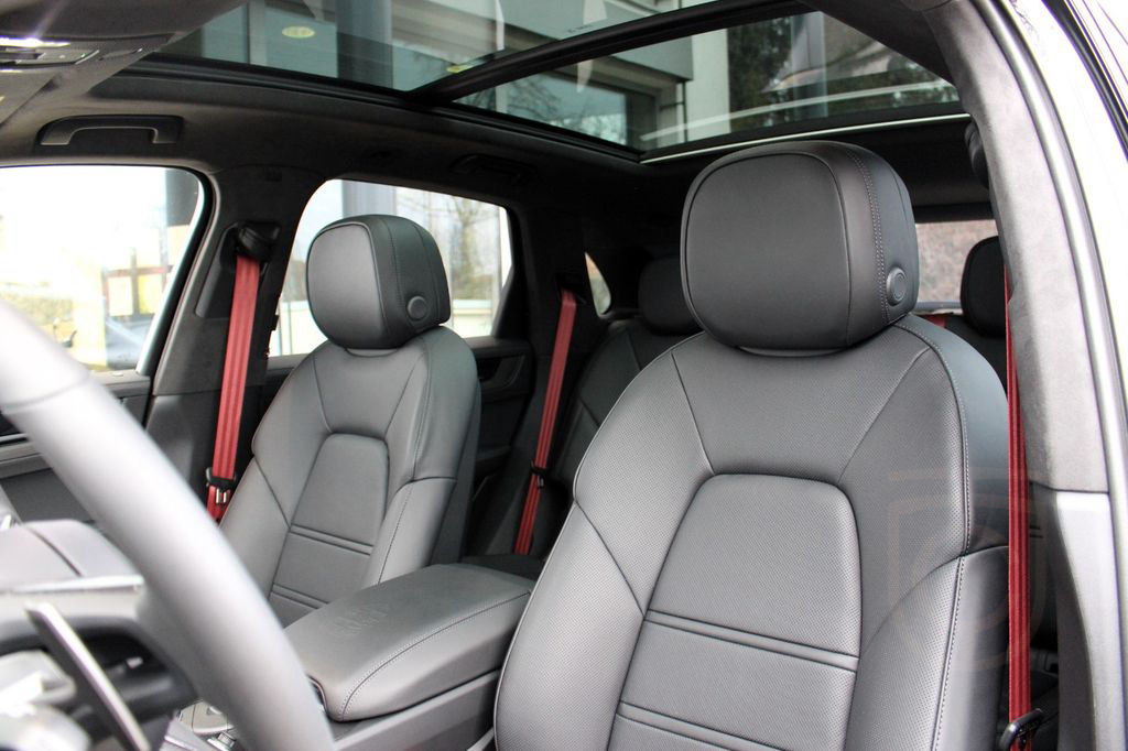 Porsche Cayenne Coupe GTS /PDCC/ STANDHZG./ BURMESTER HE