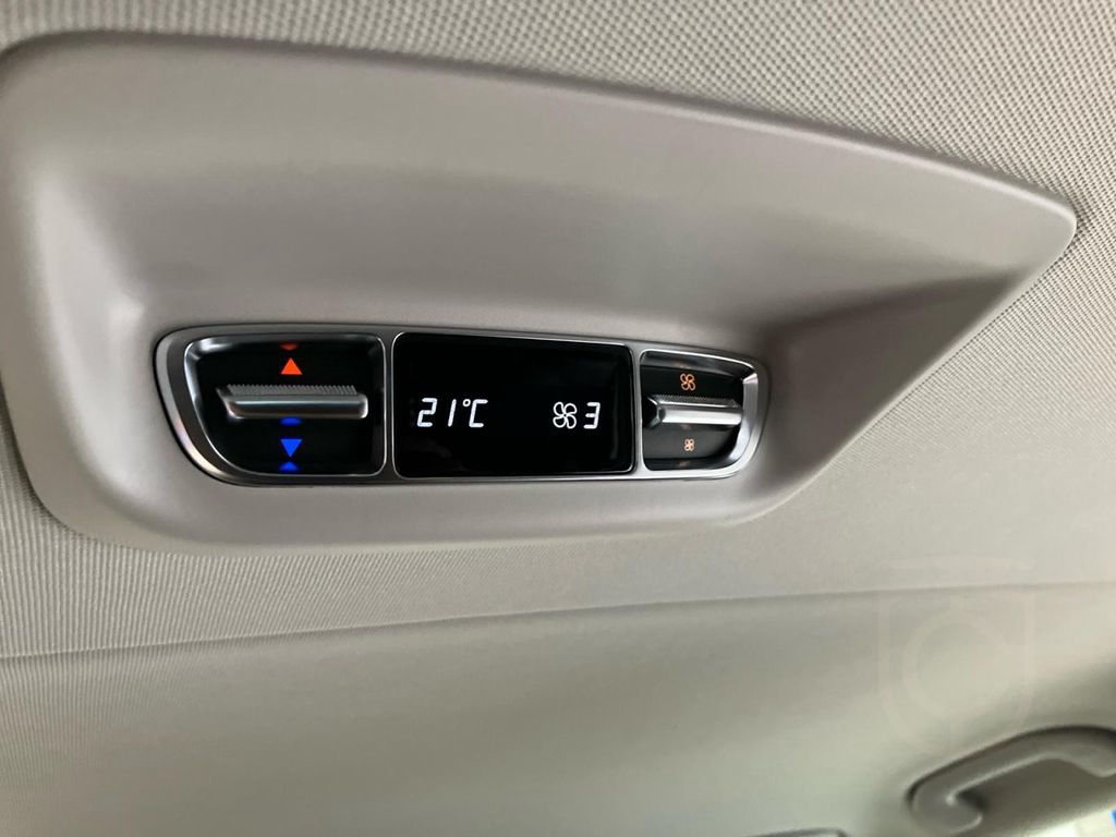 Mercedes-Benz EQV 300 L SpurW KlimaA Navi Distronic 360 PDC