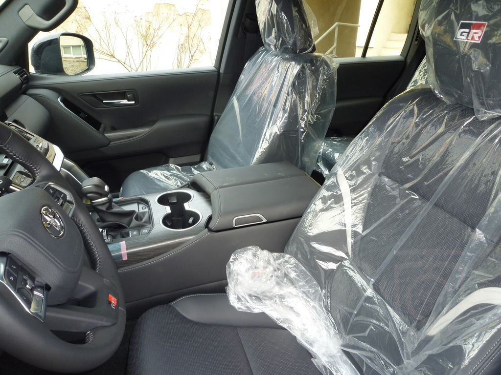 Toyota Land Cruiser LC 300 GR SPORT+TZ+NEW MODEL 2025+