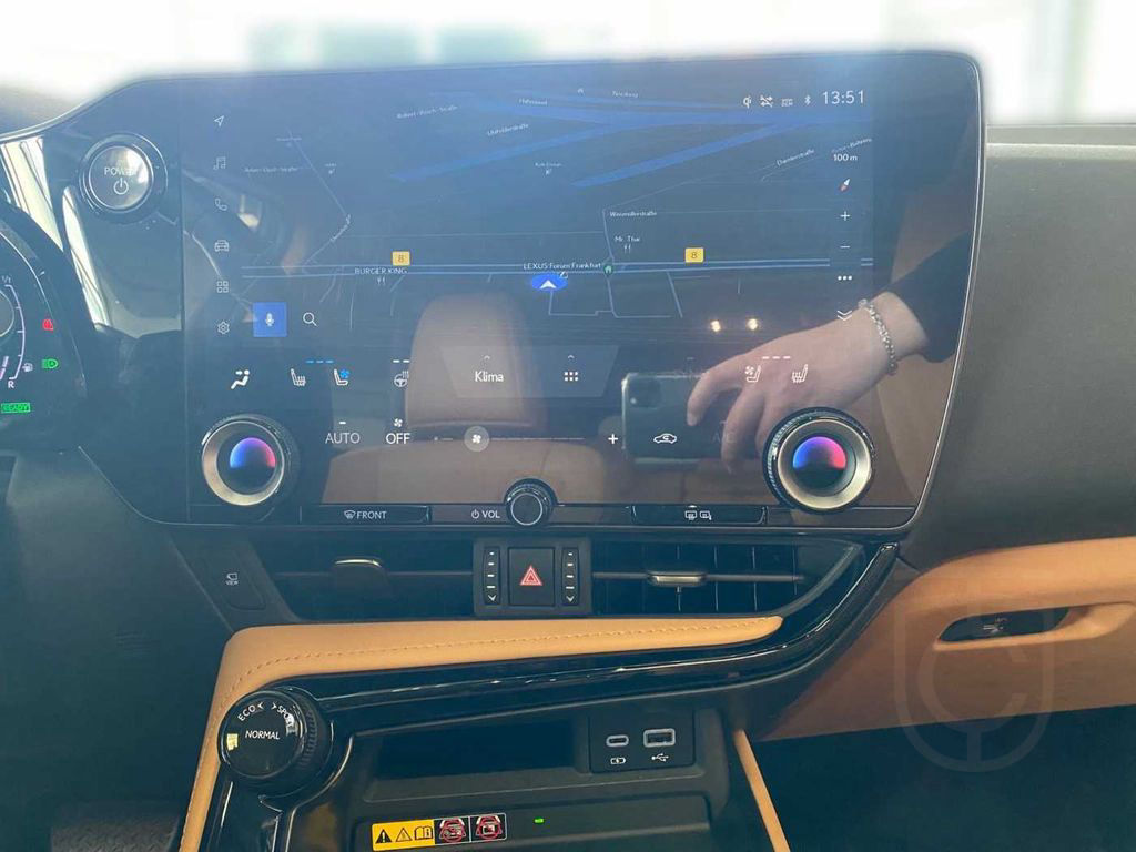 Lexus NX 350h Executive Line + Technik + Pano