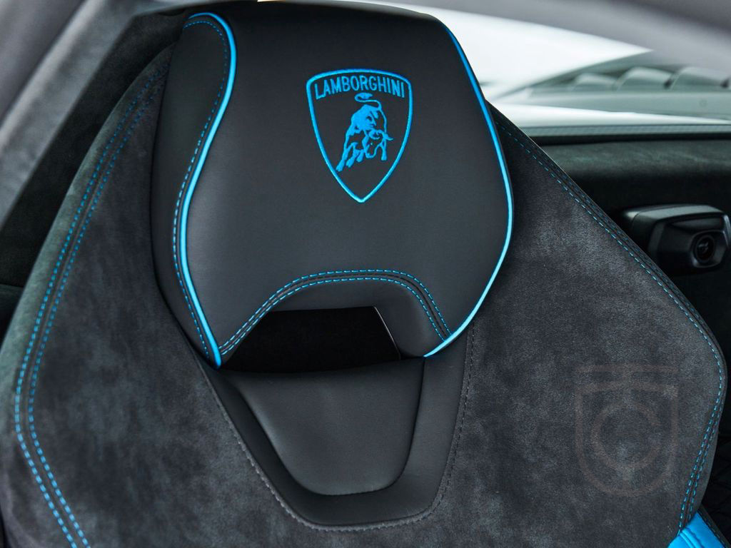 Lamborghini Huracán Tecnica °KAM°CARBON°LCD°SENSONUM°