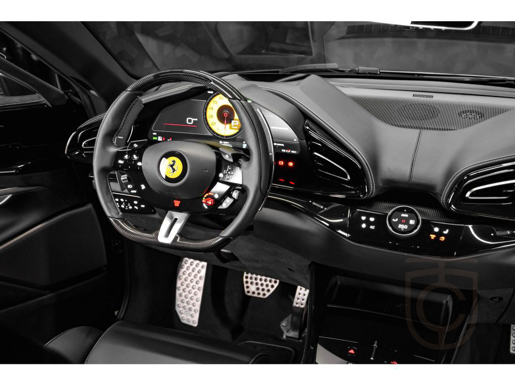 Ferrari Purosangue 6.5 V12