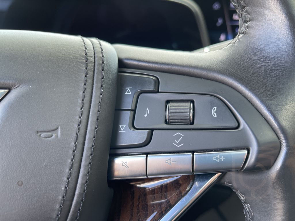 Cadillac Escalade Sport Platinum 6.2 DEUTSCHE AUSFÜHRUNG